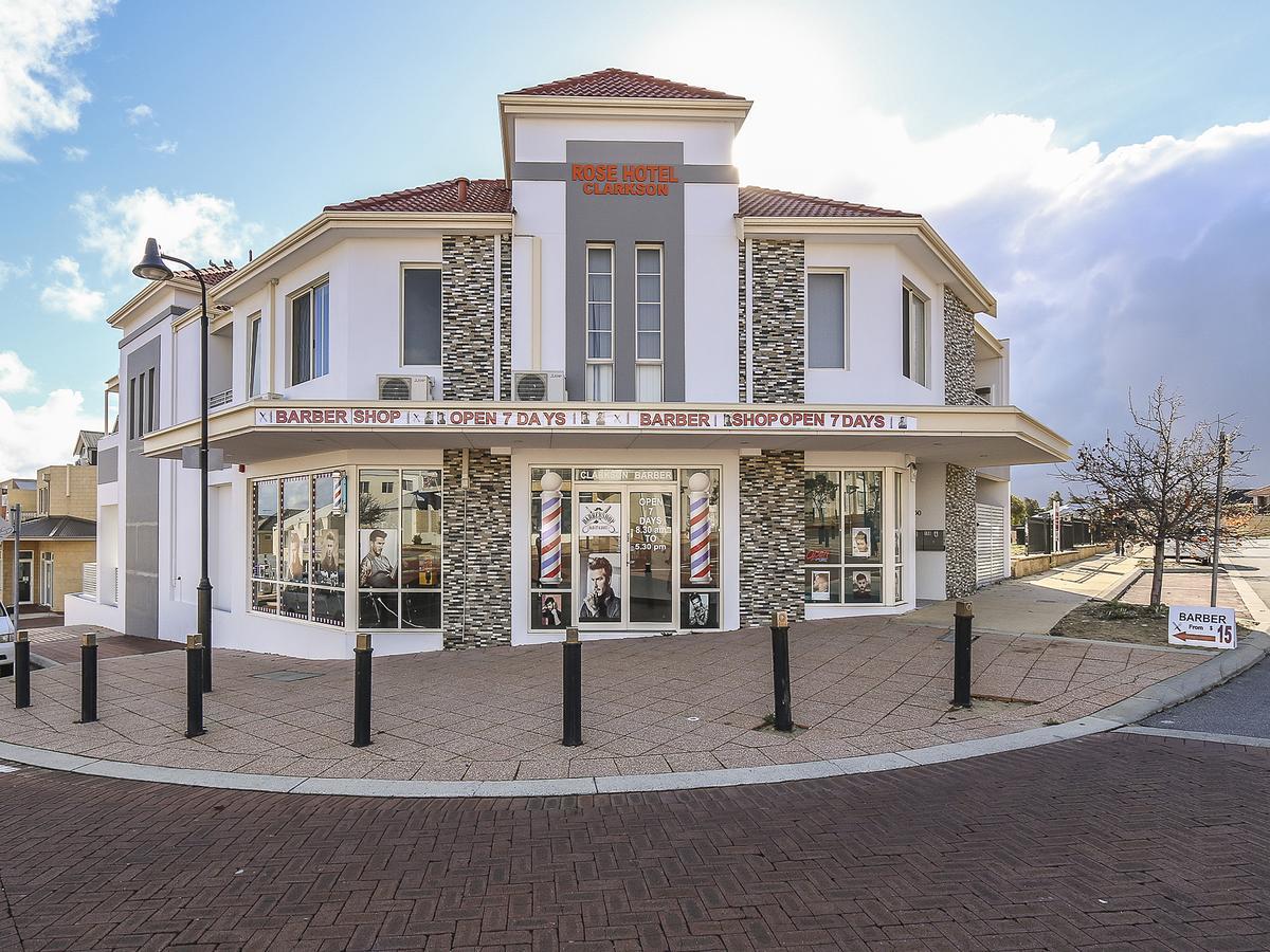 Rose Hotel Clarkson Exteriör bild